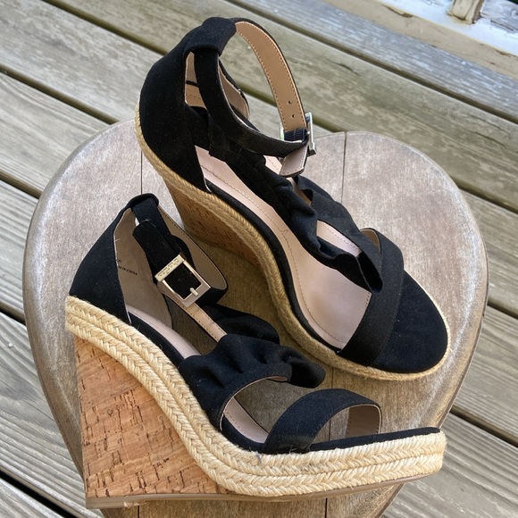 Charles by Charles David Brooke Espadrille Wedge Sandal in Black Women’s Size 8
